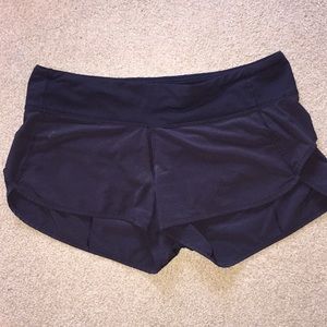 Lululemon Black speed short: size 8